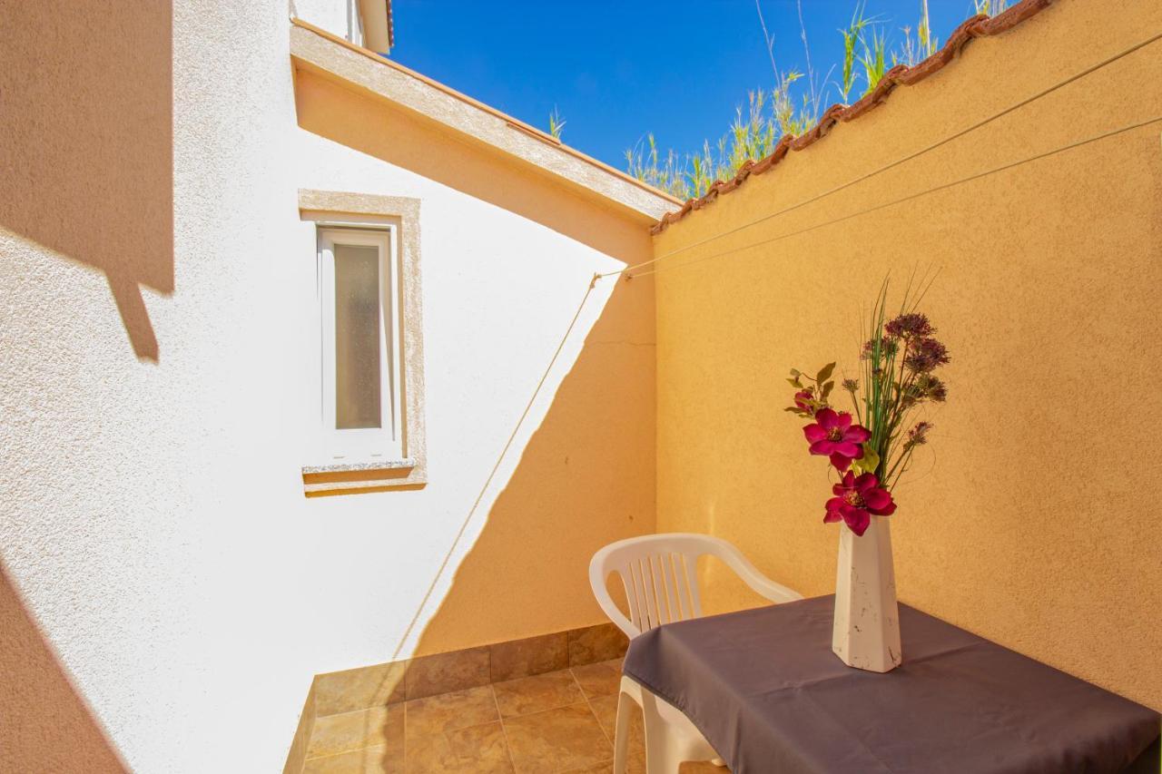 Galapagus Privat Beach & Boat Dock Apartment Metajna Bagian luar foto